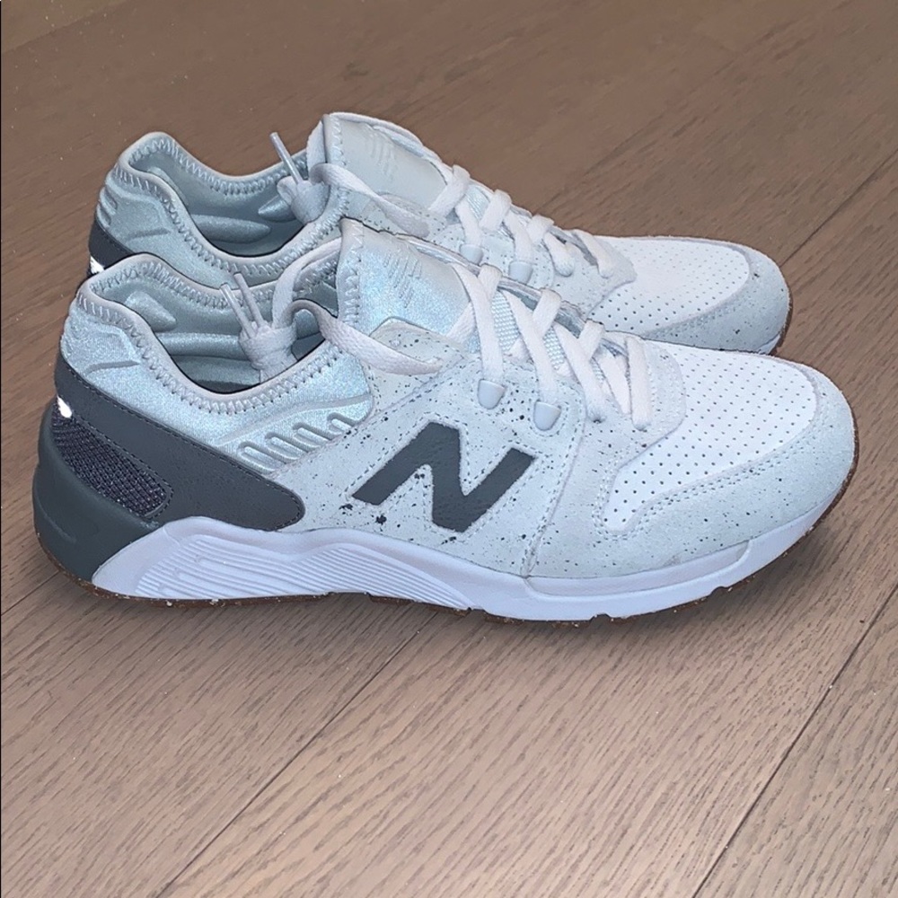 New Balance 009 Speckled Suade